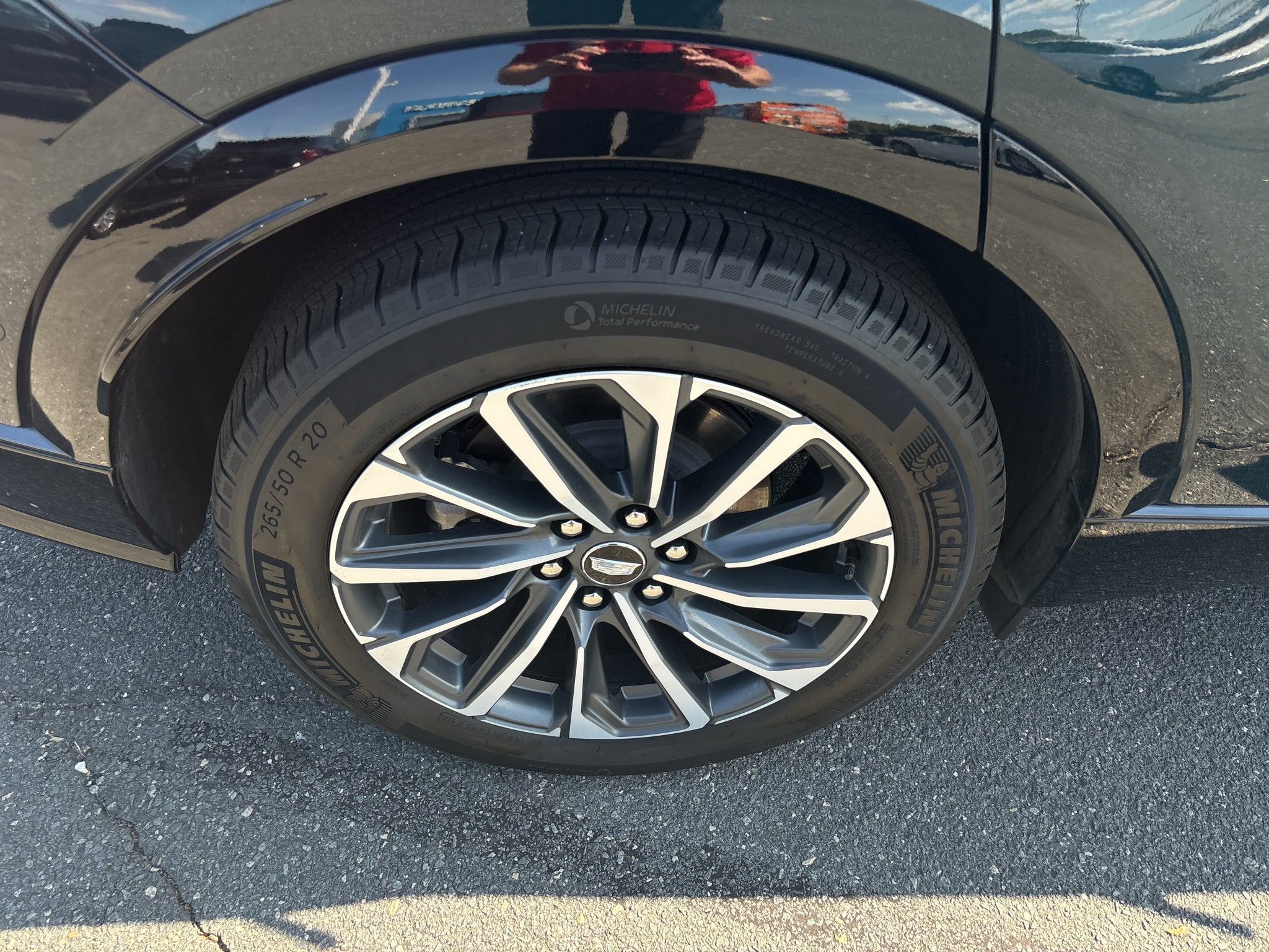 2024 Cadillac LYRIQ Sport 2