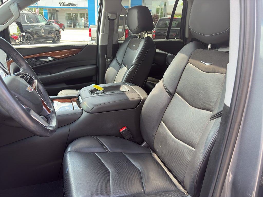 2019 Cadillac Escalade Luxury