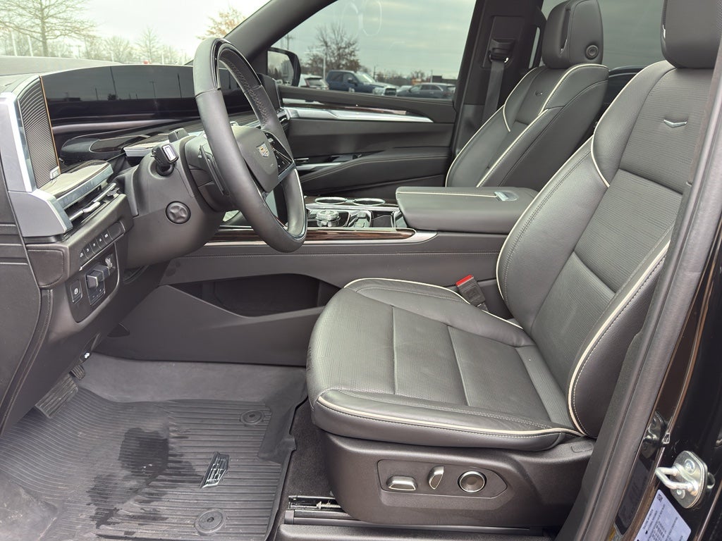 2025 Cadillac Escalade Premium Luxury