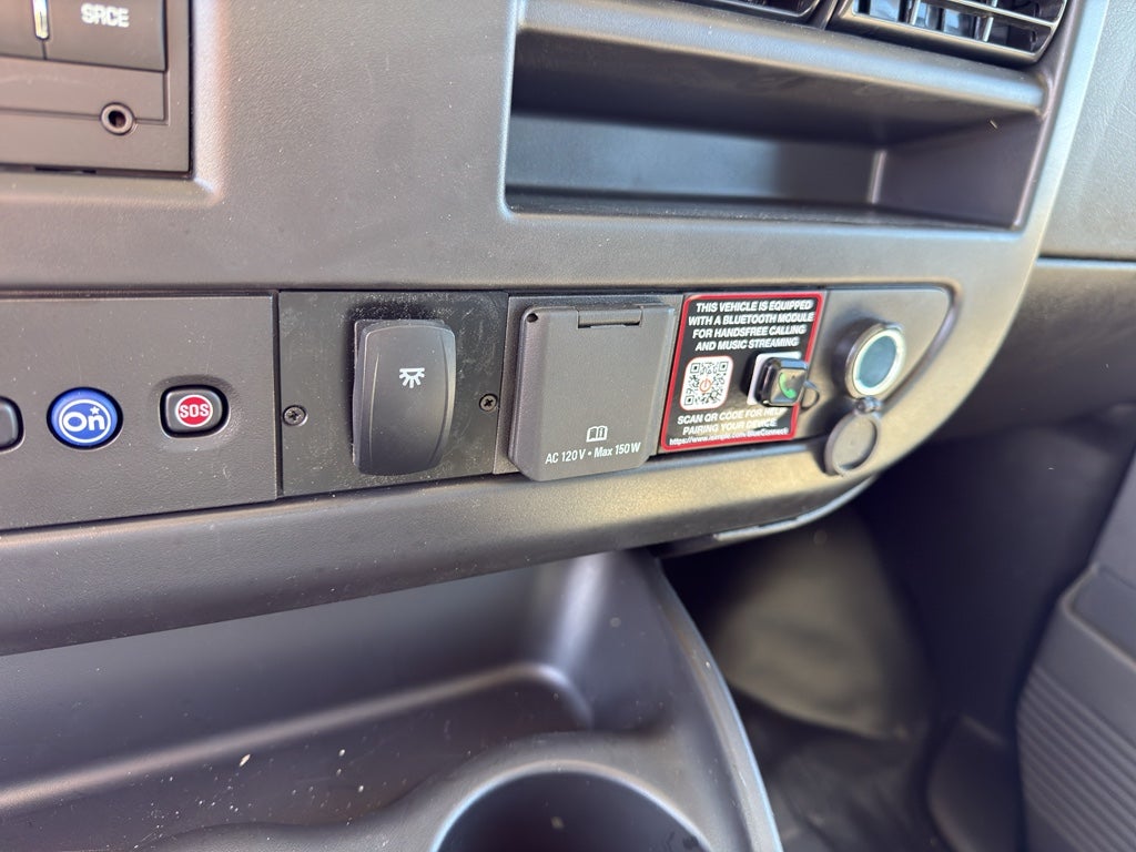 2026 Chevrolet Express Cutaway 3500 1WT