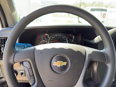 2026 Chevrolet Express Cutaway 3500 1WT