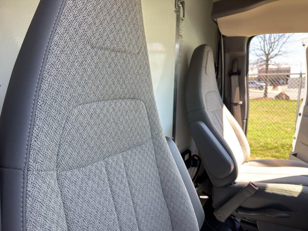 2026 Chevrolet Express Cutaway 3500 1WT