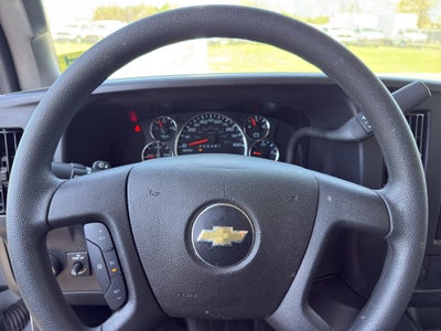 2025 Chevrolet Express Cutaway 3500 1WT