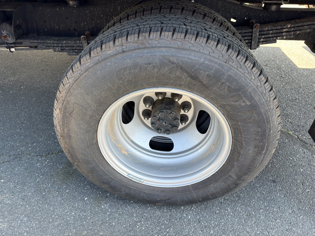 2025 Chevrolet Express Cutaway 3500 1WT