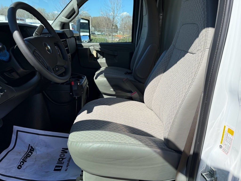 2025 Chevrolet Express Cutaway 4500 2WT