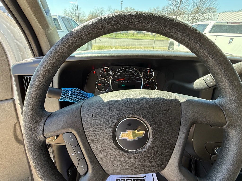 2025 Chevrolet Express Cutaway 4500 2WT