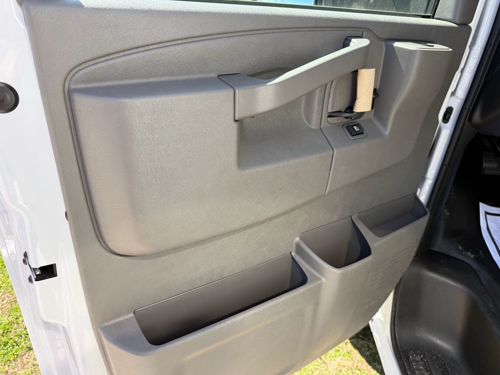 2025 Chevrolet Express Cutaway 4500 2WT