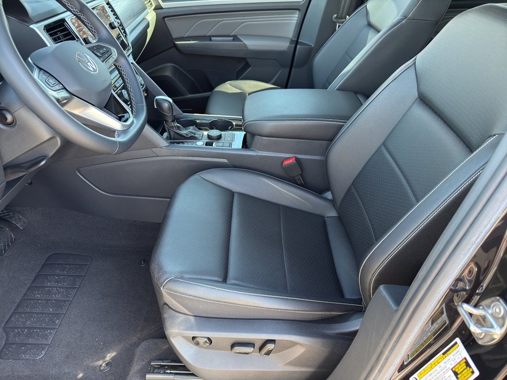 2023 Volkswagen Atlas 2.0T SE w/Technology