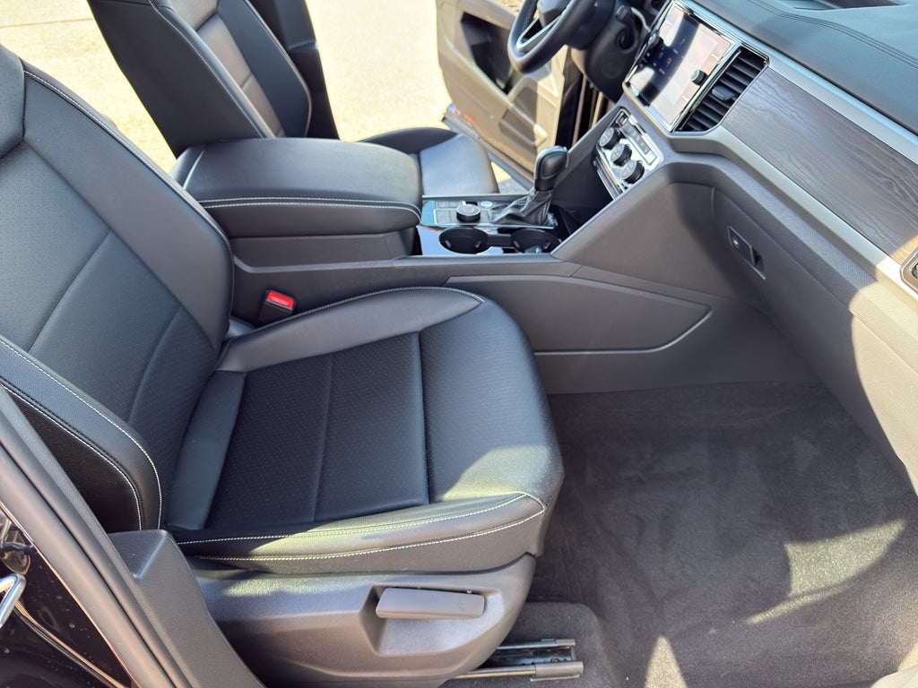 2023 Volkswagen Atlas 2.0T SE w/Technology