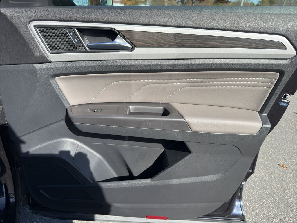 2023 Volkswagen Atlas 2.0T SE w/Technology