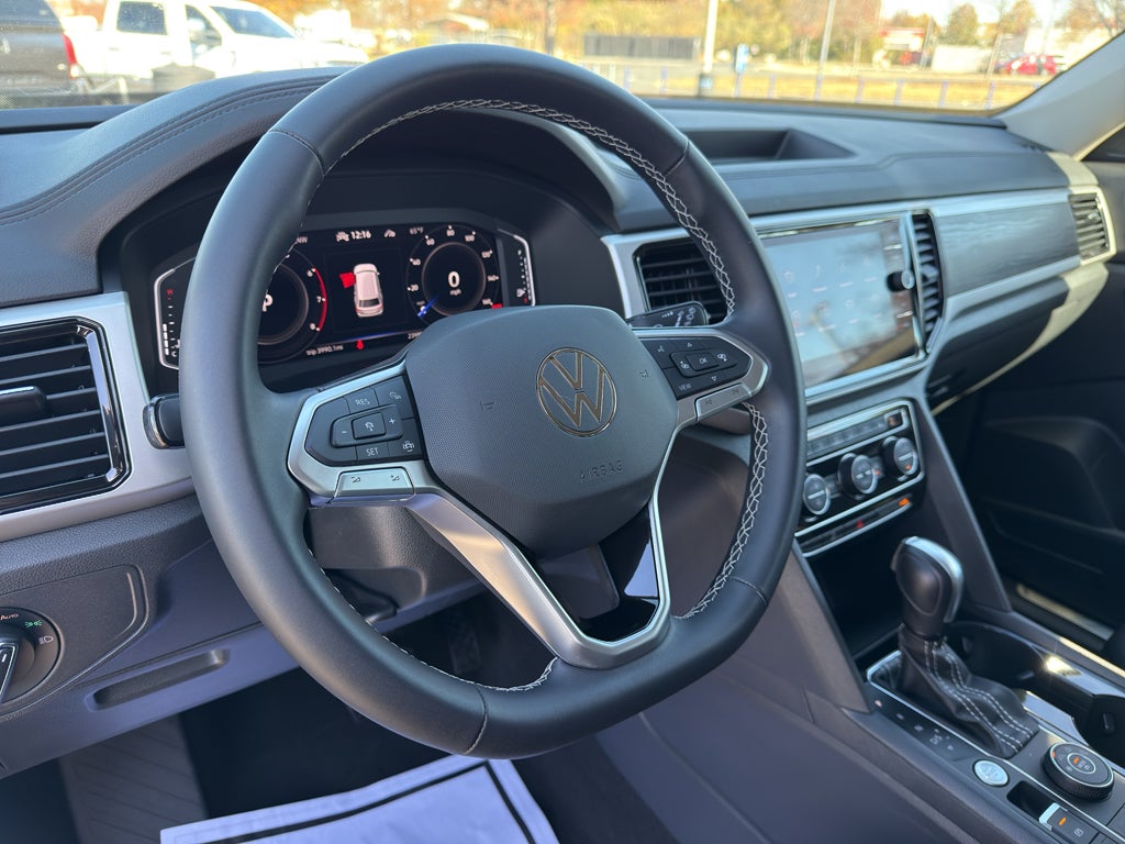 2023 Volkswagen Atlas 2.0T SE w/Technology