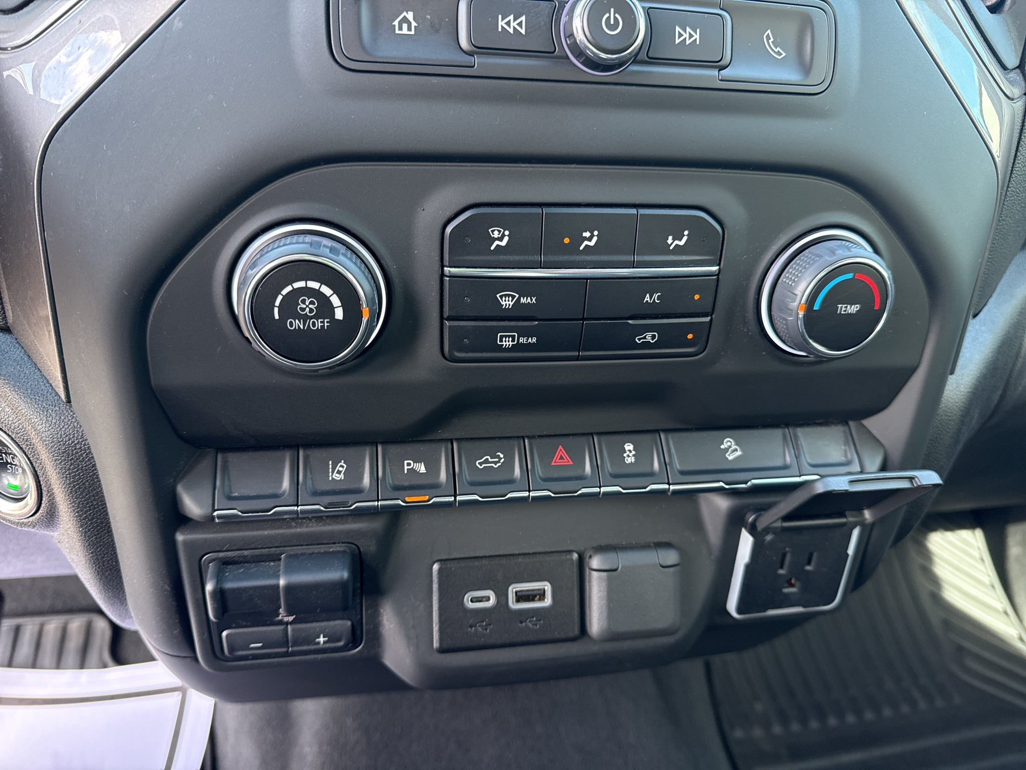 2024 Chevrolet Silverado 2500 HD Custom