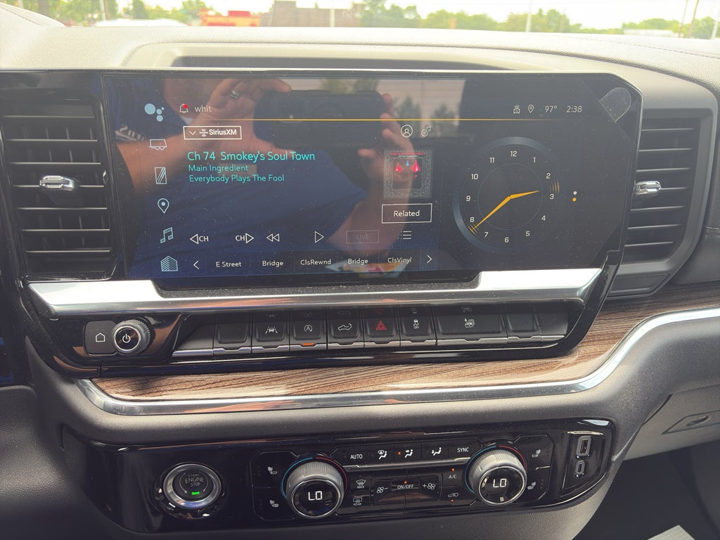 2023 Chevrolet Silverado 1500 LT (2FL)