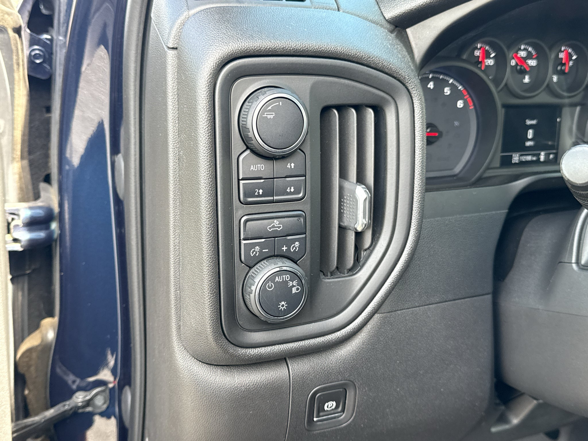 2020 Chevrolet Silverado 1500 Custom Trail Boss