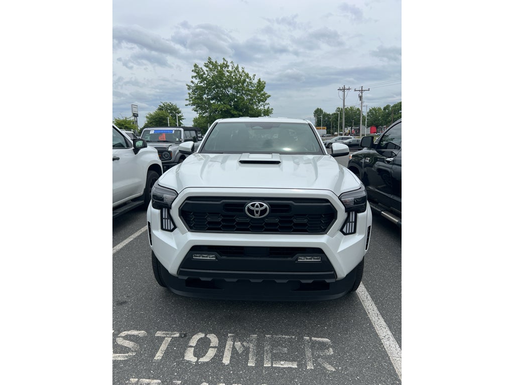 2025 Toyota Tacoma 4WD SR