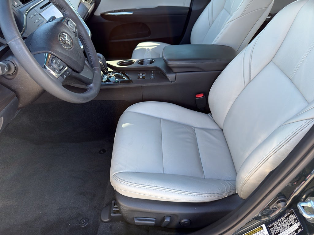 2016 Toyota Avalon Hybrid XLE Premium