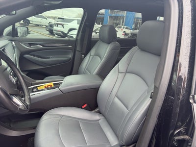 2022 Buick Enclave Essence