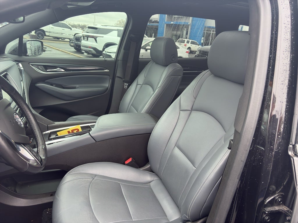 2022 Buick Enclave Essence