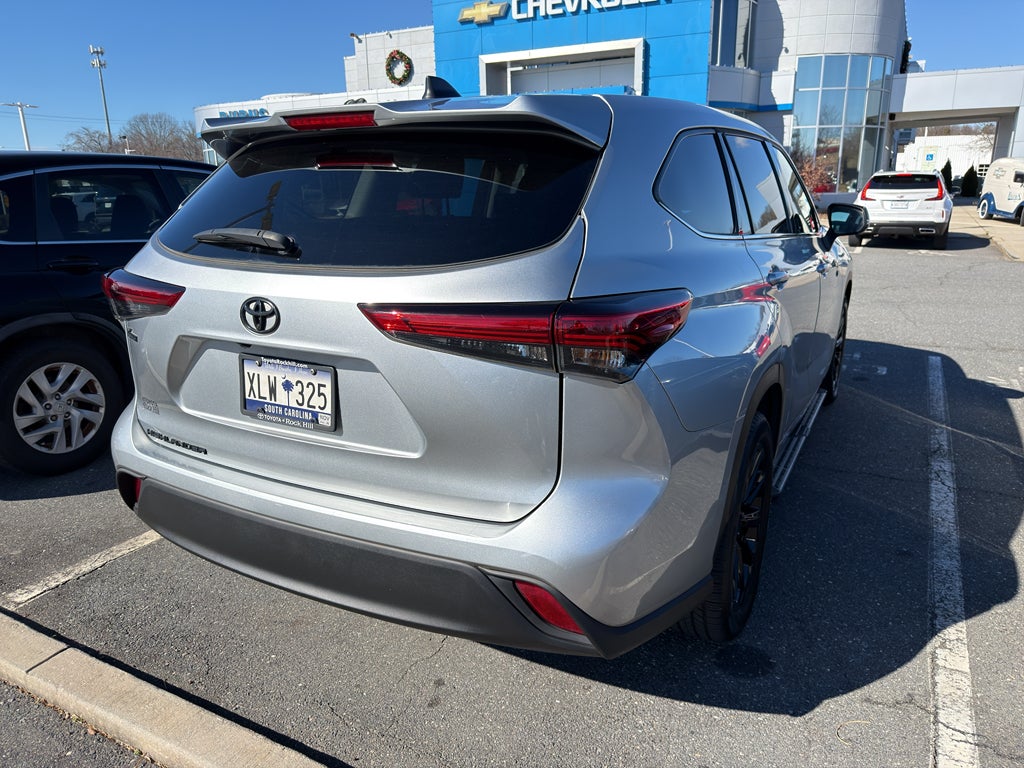 2022 Toyota Highlander L