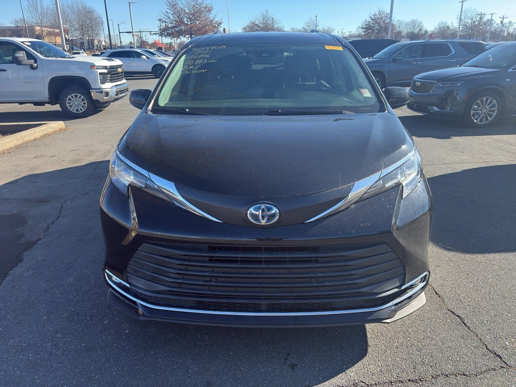 2021 Toyota Sienna XLE