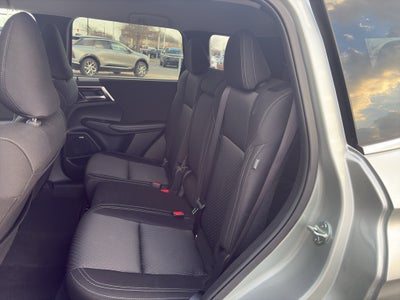 2025 Mitsubishi Outlander ES