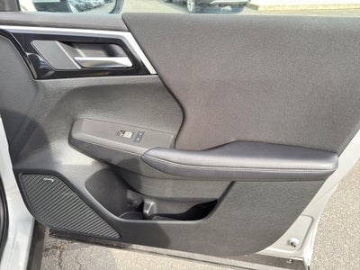 2025 Mitsubishi Outlander ES