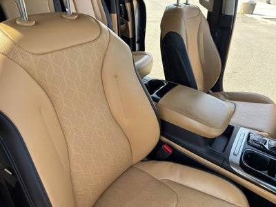 2022 Kia Carnival EX