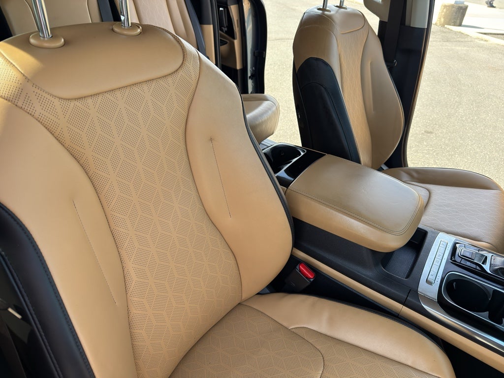 2022 Kia Carnival EX